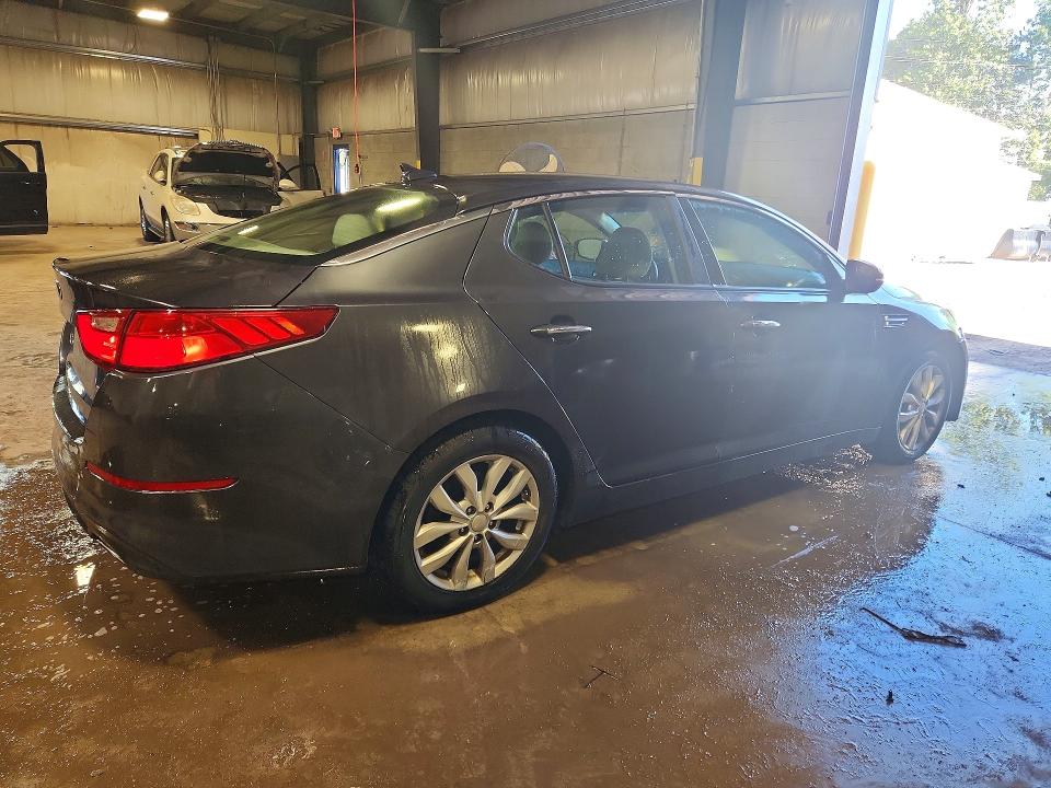 Photo 3 from auction – 2015 KIA OPTIMA with VIN 5XXGM4A77FG466277