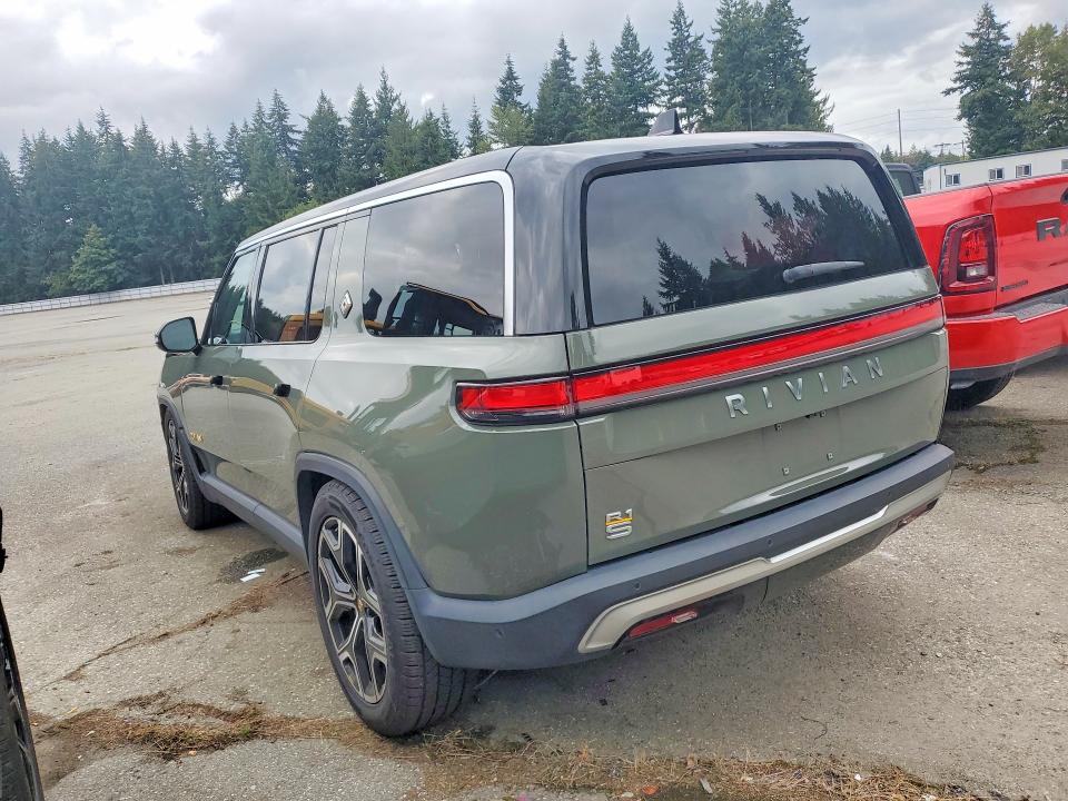 Photo 2 from auction – 2023 RIVIAN R1S with VIN 7PDSGABL7PN007017