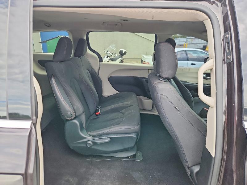 Снимка 11 от търг – 2018 CHRYSLER PACIFICA с VIN 2C4RC1AG0JR120940