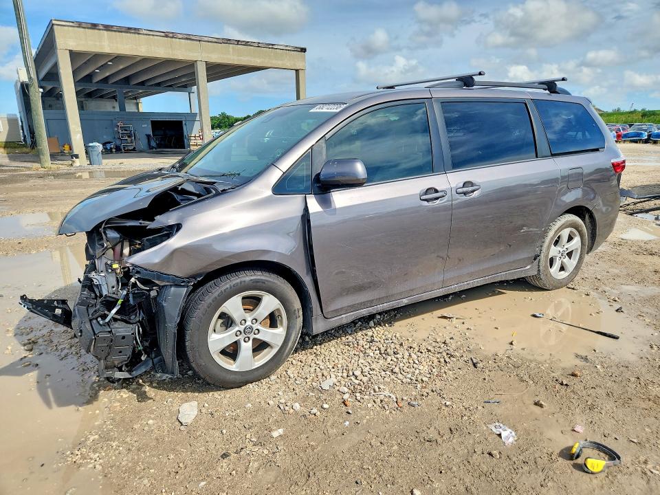 2019 TOYOTA SIENNA - Търг №68212236