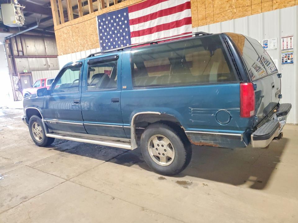 Photo 2 from auction – 1993 CHEVROLET SUBURBAN with VIN 1GNFK16K2PJ382191