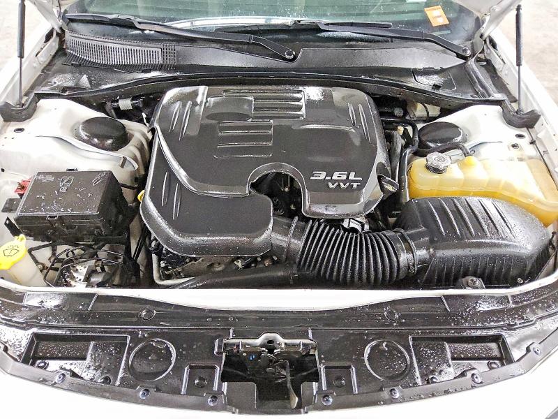 Photo 11 from auction – 2016 CHRYSLER 300 with VIN 2C3CCAGG3GH144956