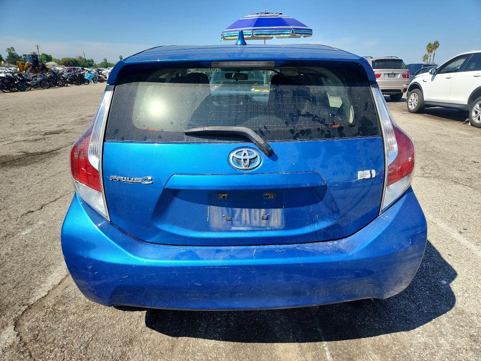 Photo 6 from auction – 2015 TOYOTA PRIUS C with VIN JTDKDTB3XF1106352