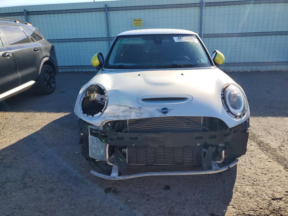 Zdjęcie 5 z aukcji – 2022 MINI COOPER z VIN WMW13DJ03N2R88045