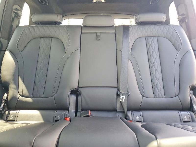 صورة رقم 10 من المزاد - 2025 BMW X7 مع VIN 5UX43EM08S9W69548