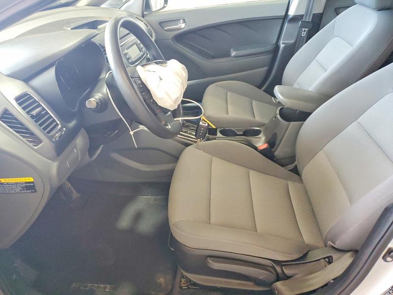 Снимка 7 от търг – 2017 KIA FORTE с VIN 3KPFK4A78HE056553
