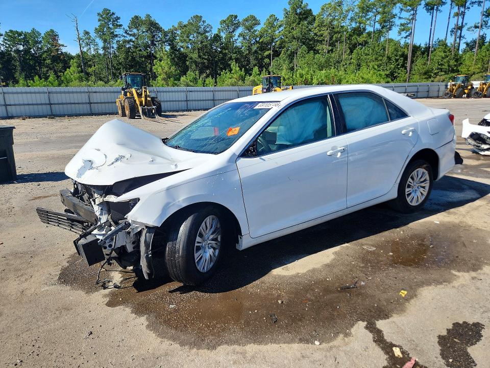 TOYOTA CAMRY 2014 with VIN 4T1BF1FK9EU868256 - Photo from auction