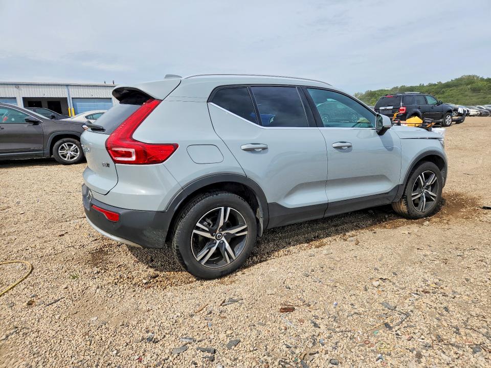 Photo 3 from auction – 2025 VOLVO XC40 with VIN YV4L12UJ5S2479254