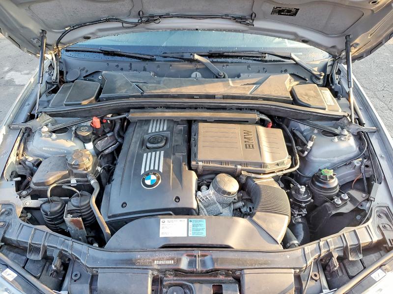 Photo 11 from auction – 2010 BMW 135 with VIN WBAUN9C51AVK41887