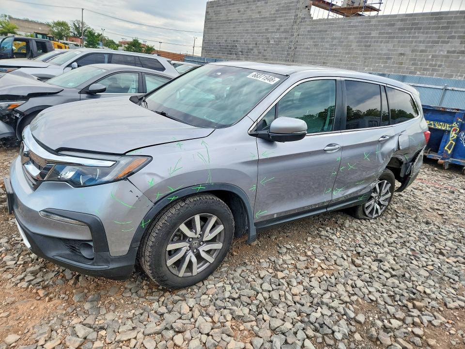 HONDA PILOT 2020 with VIN 5FNYF6H55LB069406 - Photo from auction