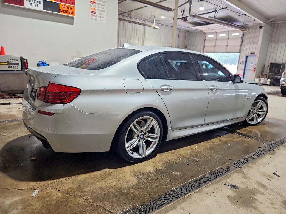 صورة رقم 3 من المزاد - 2016 BMW 535 مع VIN WBA5B1C57GG132751
