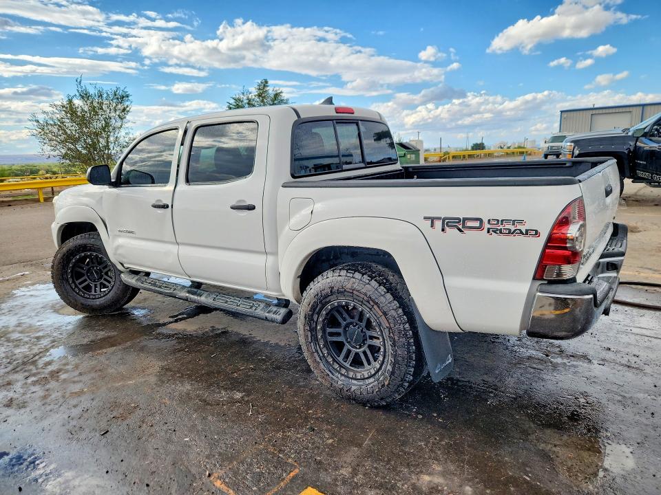 Photo 2 from auction – 2015 TOYOTA TACOMA with VIN 3TMLU4EN1FM204342