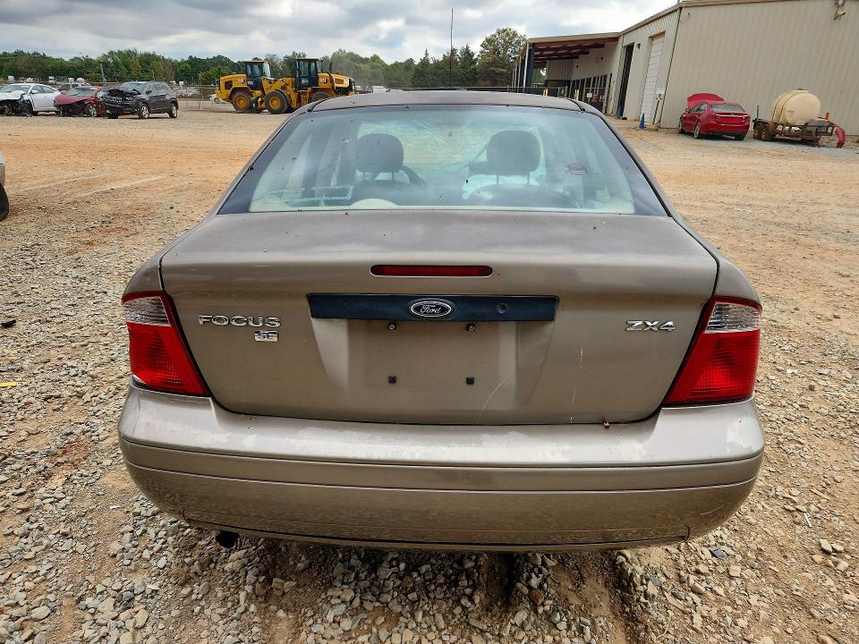 Photo 6 from auction – 2005 FORD FOCUS with VIN 1FAFP34N35W256673