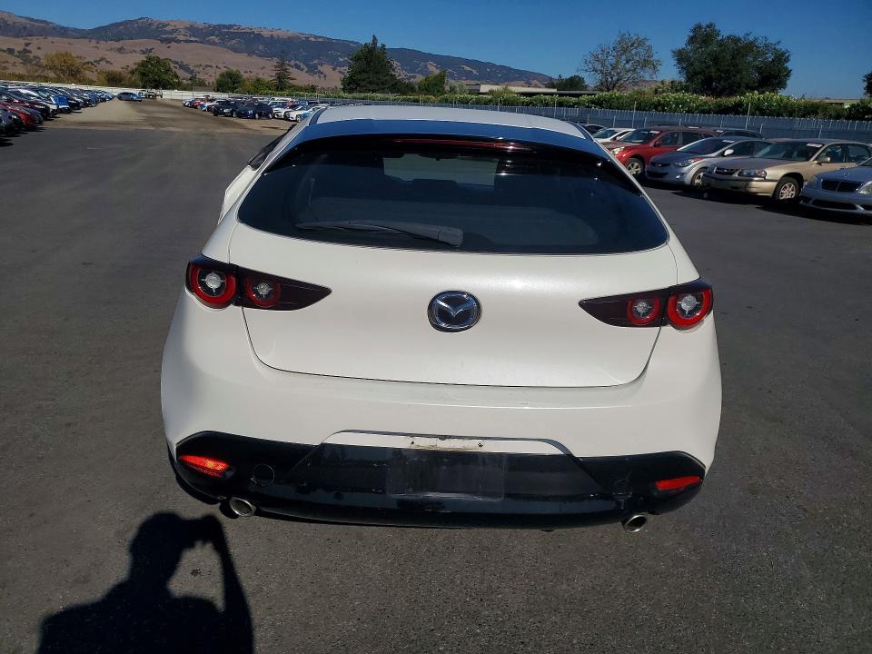 Foto 6 de la subasta – 2023 MAZDA 3 con VIN JM1BPAKM1P1615560