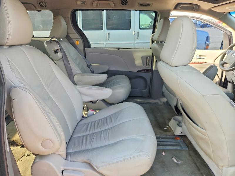 Снимка 10 от търг – 2011 TOYOTA SIENNA с VIN 5TDYK3DC9BS154273