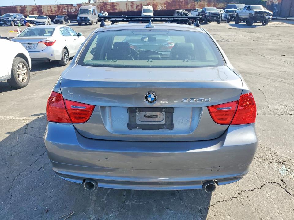 Photo 6 from auction – 2011 BMW 335 with VIN WBAPN7C59BA950254
