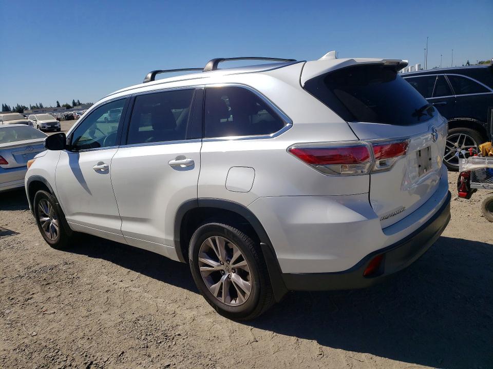 Photo 2 from auction – 2014 TOYOTA HIGHLANDER with VIN 5TDJKRFH8ES031369