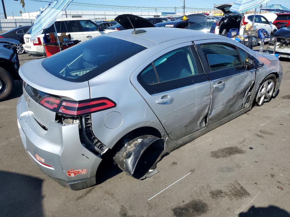 Photo 3 from auction – 2015 CHEVROLET VOLT with VIN 1G1RC6E48FU105053