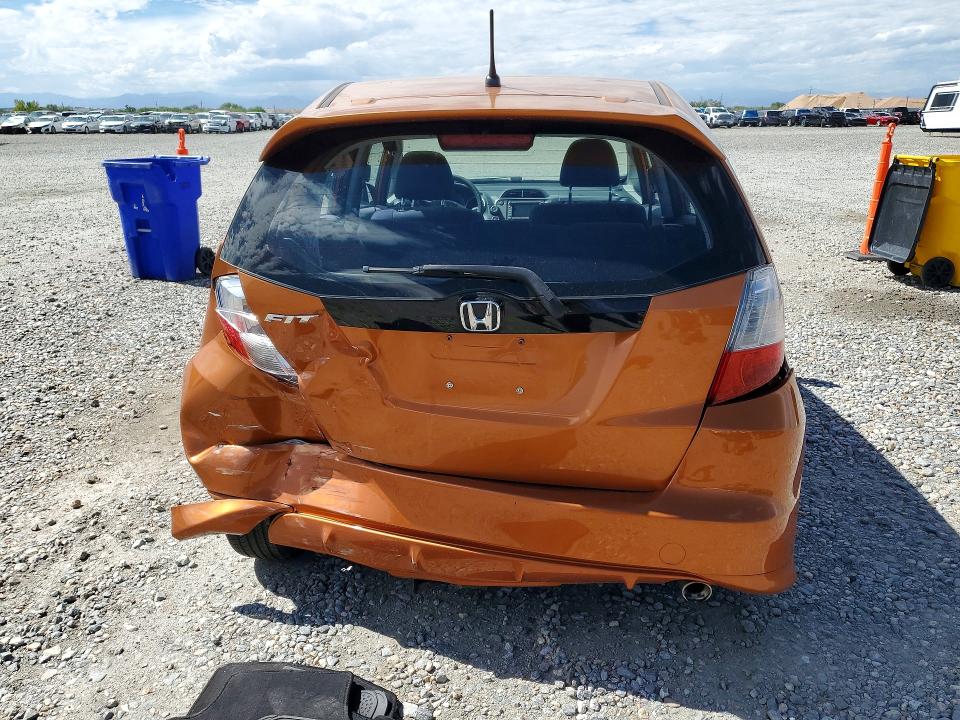 Photo 6 from auction – 2011 HONDA FIT with VIN JHMGE8H64BS010012