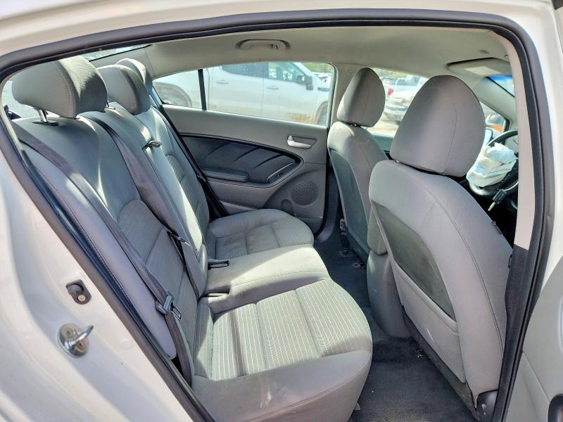 Photo 10 from auction – 2018 KIA FORTE with VIN 3KPFL4A73JE164663