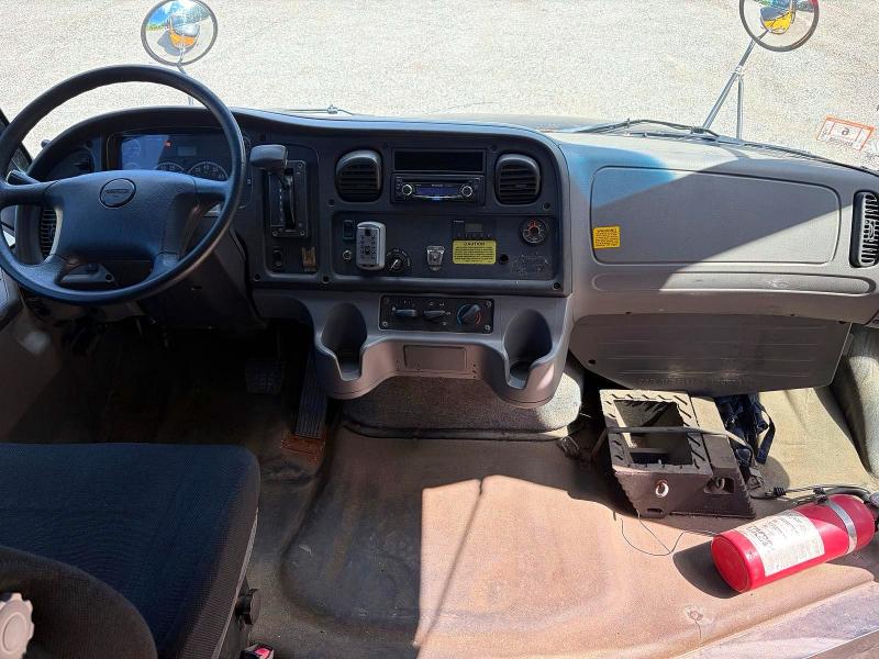 Photo 9 from auction – 2015 FREIGHTLINER CHASSIS with VIN 4UZABRDU0FCFW9520