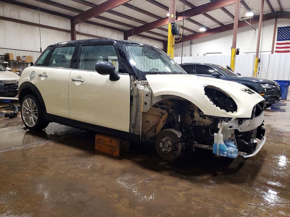Снимка 4 от търг – 2019 MINI COOPER с VIN WMWXU3C58K2H87010