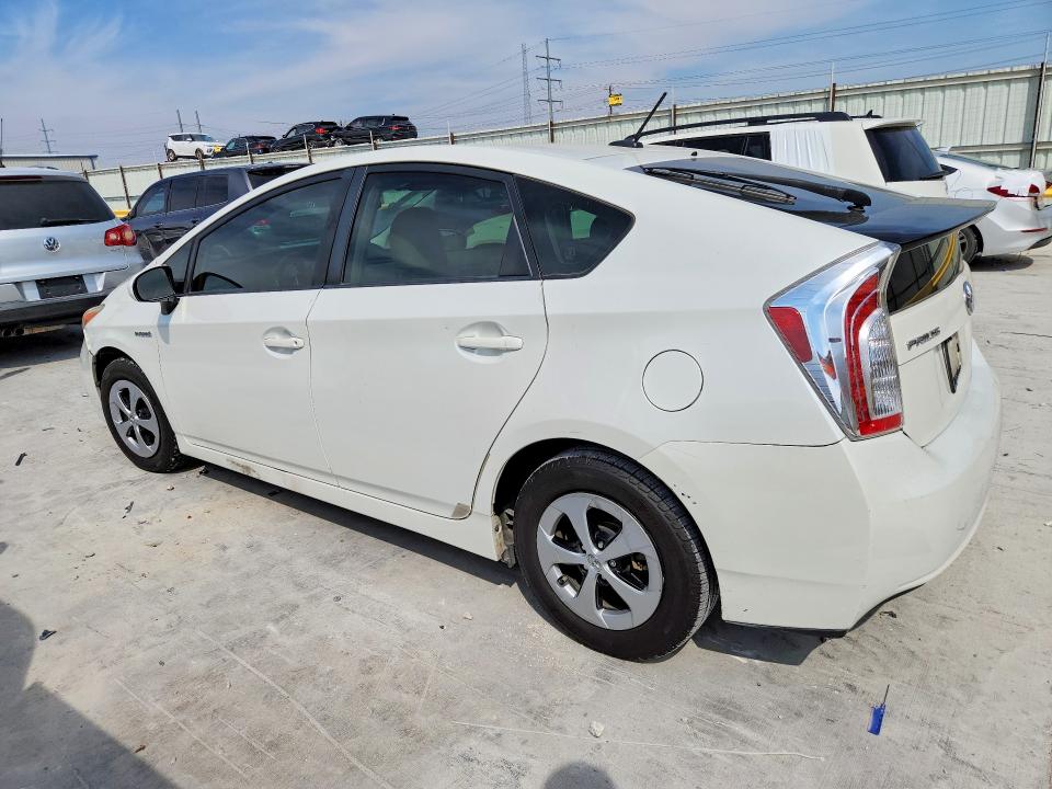 Photo 2 from auction – 2014 TOYOTA PRIUS with VIN JTDKN3DUXE1745851