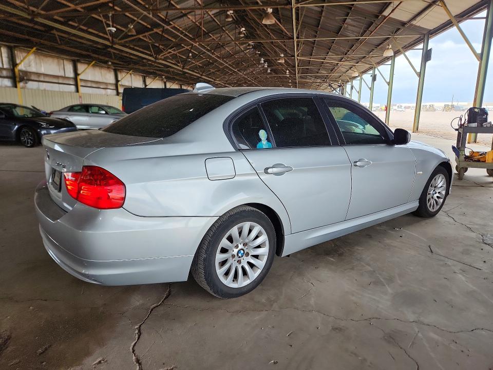 Photo 3 from auction – 2009 BMW 328 with VIN WBAPH735X9E128587