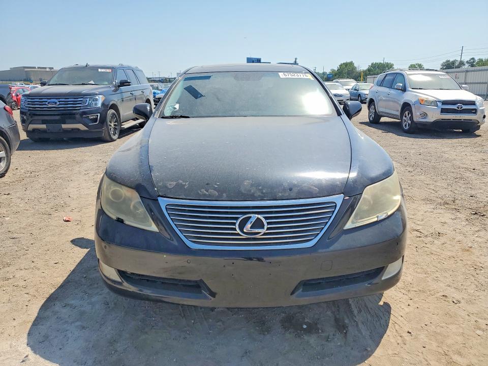 Foto 5 de la subasta – 2009 LEXUS LS con VIN JTHCL46F695004575