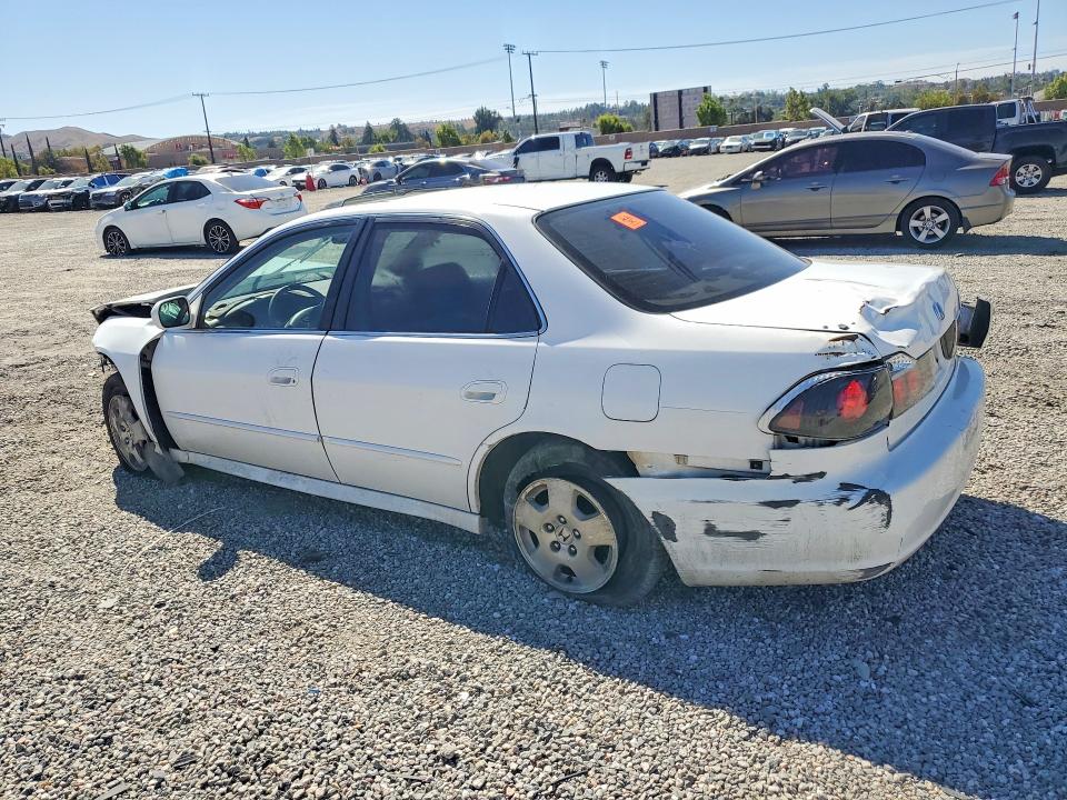 Photo 2 from auction – 2001 HONDA ACCORD with VIN 1HGCG16561A067264