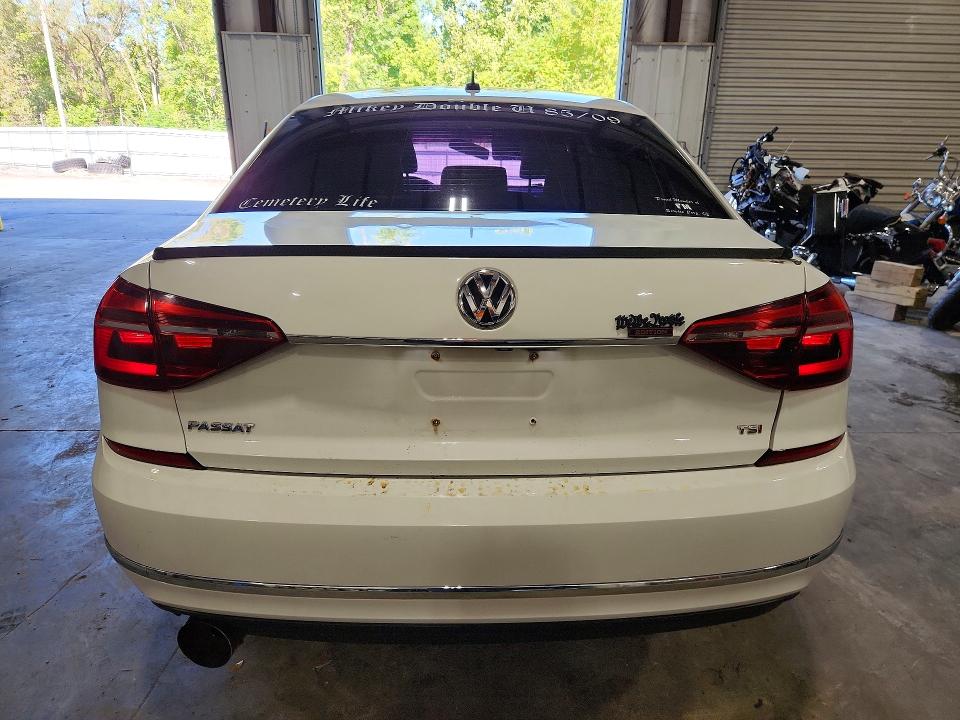 Photo 6 from auction – 2017 VOLKSWAGEN PASSAT with VIN 1VWAT7A30HC012668