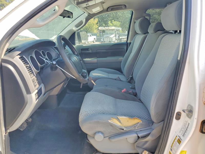 Photo 7 from auction – 2012 TOYOTA TUNDRA with VIN 5TFUY5F10CX232729