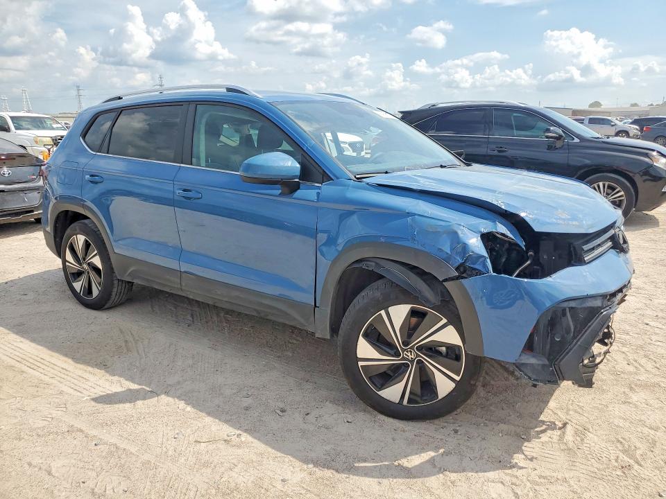 Photo 4 from auction – 2026 VOLKSWAGEN TAOS with VIN 3VVUC7B2XTM024714
