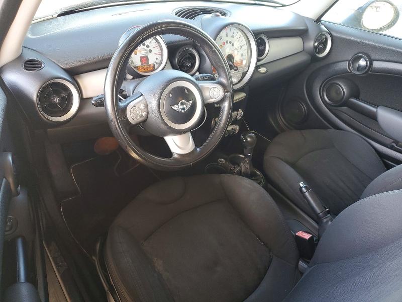 Photo 8 from auction – 2010 MINI COOPER with VIN WMWMF3C53ATZ60984