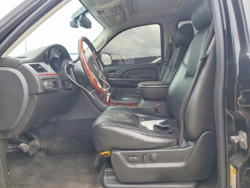 Photo 7 from auction – 2008 CADILLAC ESCALADE with VIN 1GYEC638X8R215209