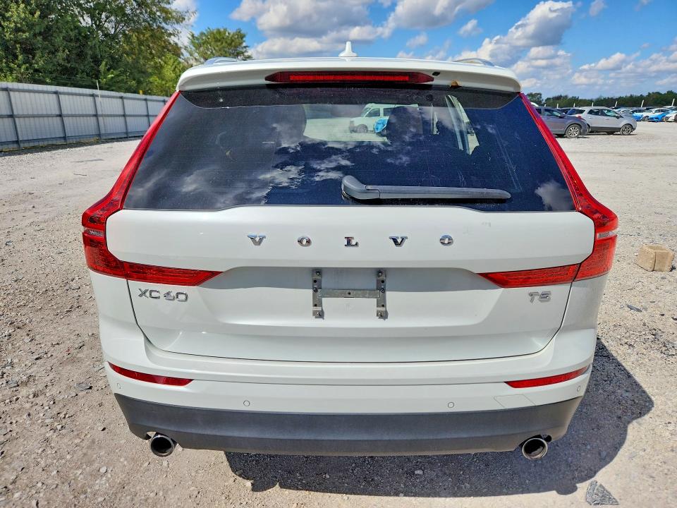 Foto 6 de la subasta – 2020 VOLVO XC60 con VIN YV4102DK2L1553417