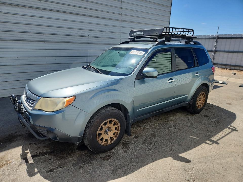 SUBARU FORESTER 2013 مع رقم تعريف المركبة JF2SHADC9DG403758 - صورة من المزاد