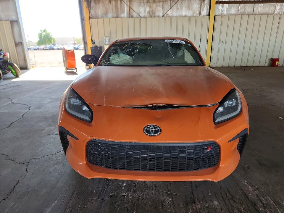 Photo 5 from auction – 2023 TOYOTA GR86 with VIN JF1ZNBH10P8755555