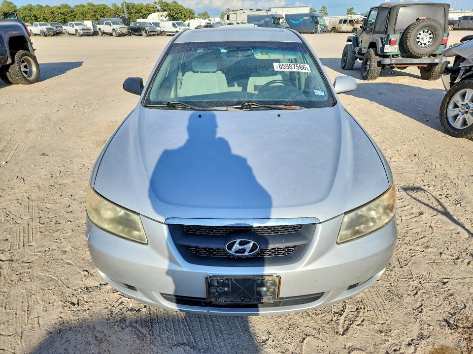 Photo 5 from auction – 2006 HYUNDAI SONATA with VIN 5NPEU46F96H082612