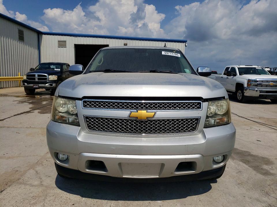Photo 5 from auction – 2011 CHEVROLET TAHOE with VIN 1GNSCAE02BR199556