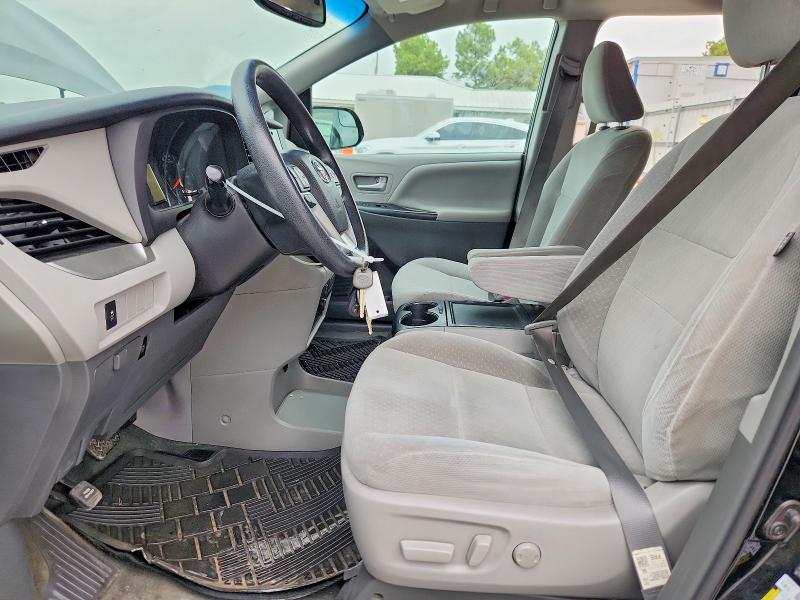 Photo 7 from auction – 2017 TOYOTA SIENNA with VIN 5TDJZ3DC9HS179762