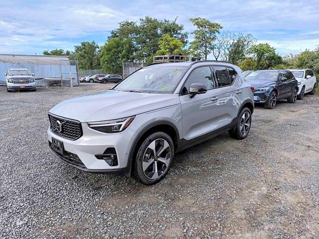 VOLVO XC40 2026 with VIN YV4L12UC5T2790699 - Photo from auction