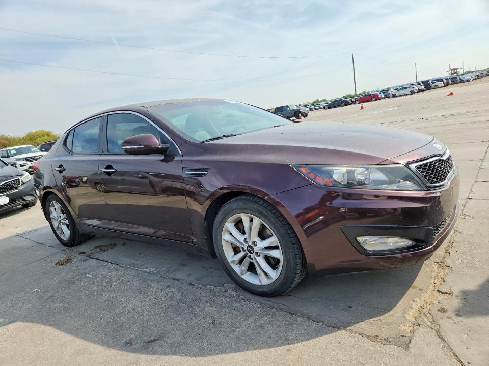 Foto 4 de la subasta – 2011 KIA OPTIMA con VIN KNAGN4A60B5085502