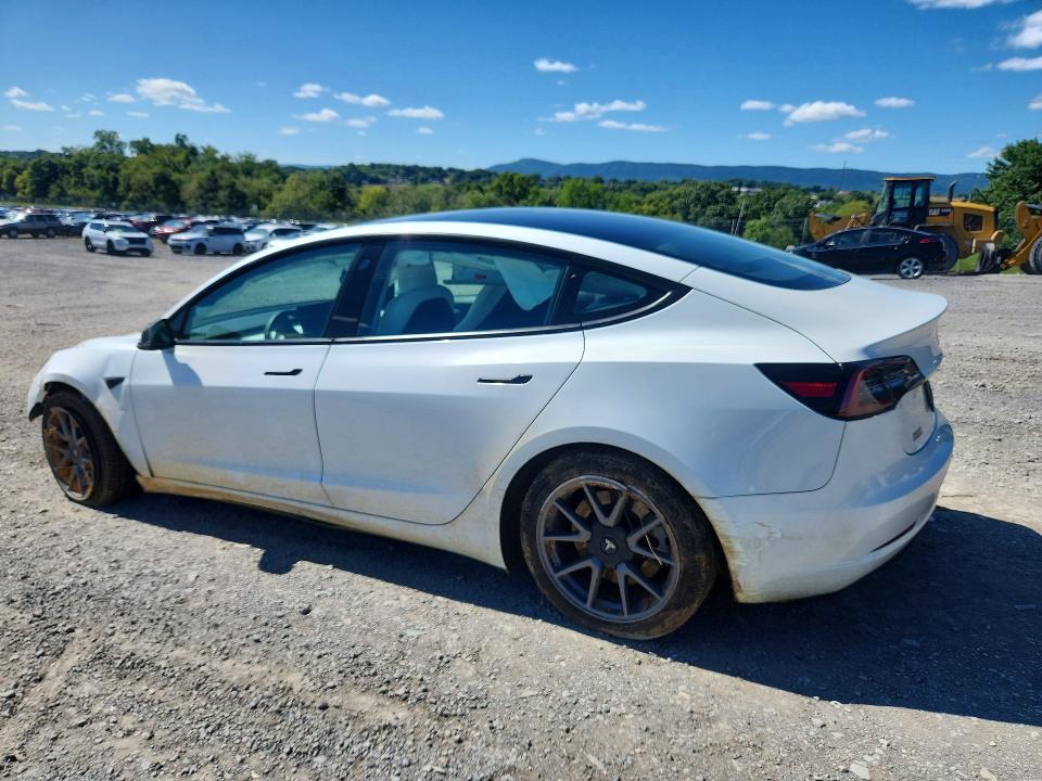 Снимка 2 от търг – 2023 TESLA MODEL 3 с VIN 5YJ3E1EA6PF382424