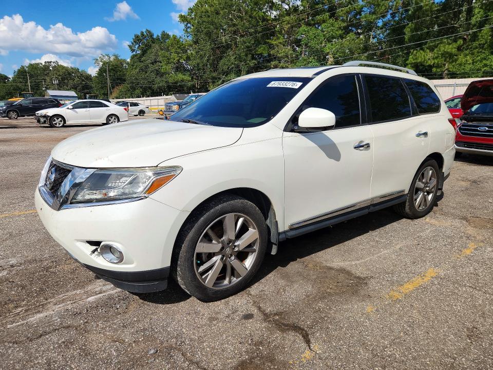NISSAN PATHFINDER 2015 مع رقم تعريف المركبة 5N1AR2MN4FC651713 - صورة من المزاد
