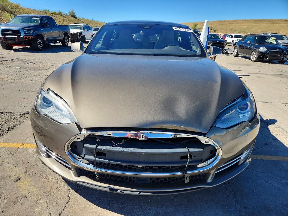 Photo 5 from auction – 2015 TESLA MODEL S with VIN 5YJSA1E24FF110503