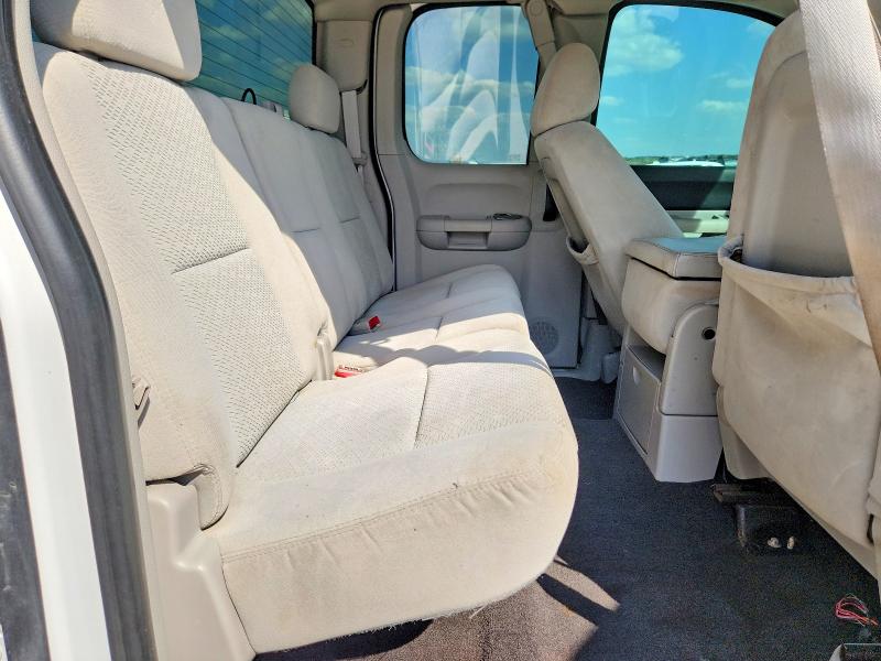 Photo 10 from auction – 2008 CHEVROLET SILVERADO with VIN 1GCEK19J98Z109159