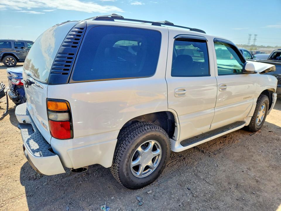 Photo 3 from auction – 2004 GMC YUKON with VIN 1GKEK63U54J319495