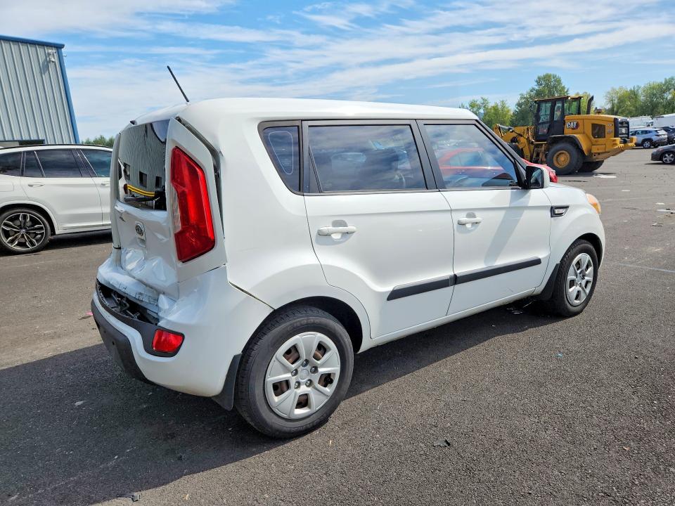 Photo 3 from auction – 2012 KIA SOUL with VIN KNDJT2A57C7392651