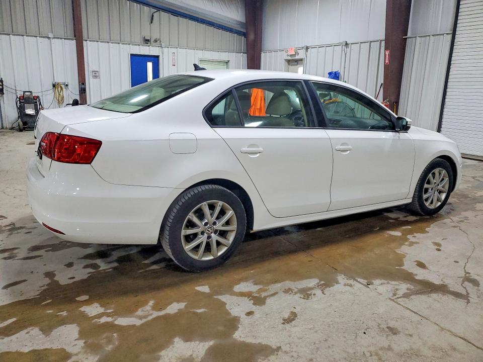 Photo 3 from auction – 2012 VOLKSWAGEN JETTA with VIN 3VWDP7AJ2CM420354